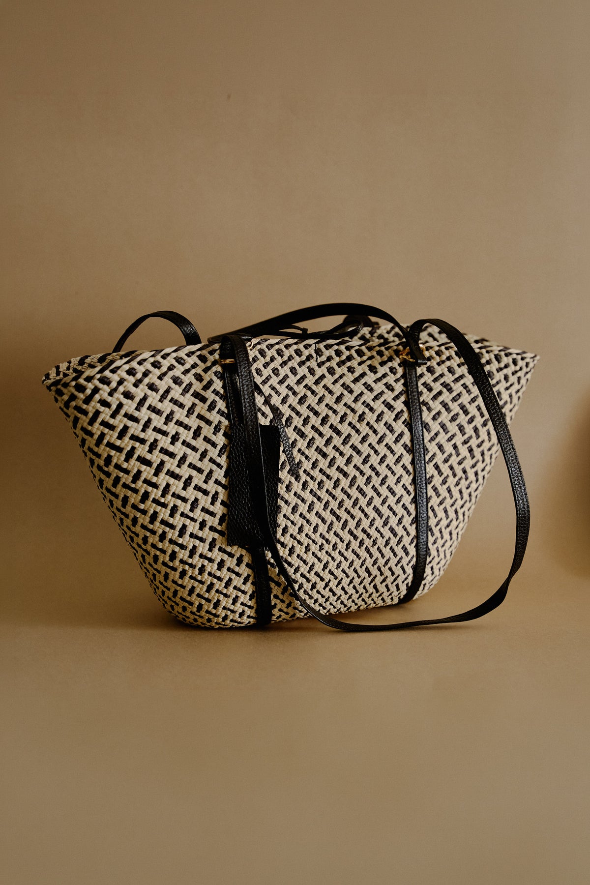 Noir Lida Bag