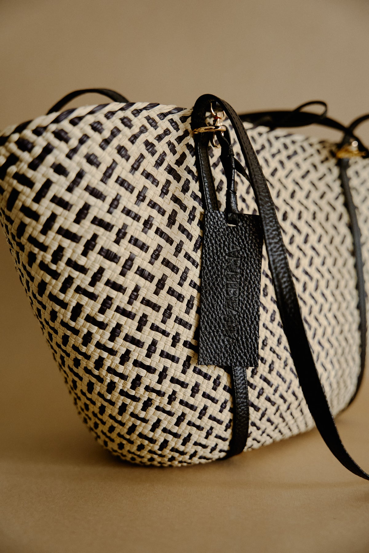 Noir Lida Bag